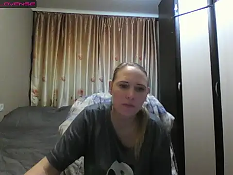 Snapshot of JenniDeep chatting on March 25, 2026, 2:38 pm JenniDeep online show from March 25, 2026, 2:38 pm