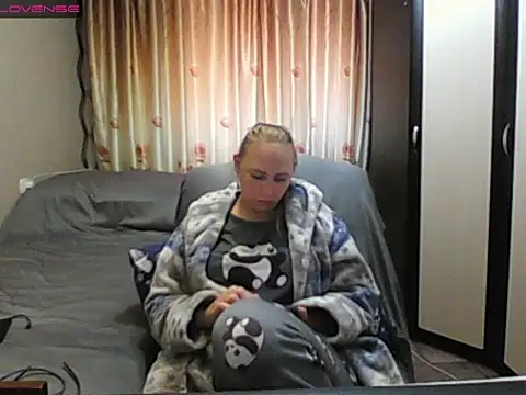 JenniDeep online show from June 2, 2026, 11:54 am