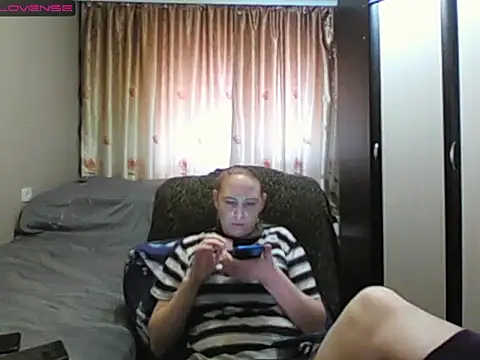 Snapshot of JenniDeep chatting on April 3, 2026, 9:27 am JenniDeep online show from April 3, 2026, 9:27 am