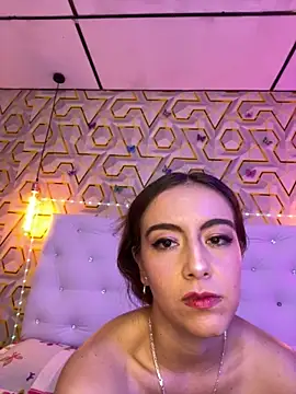 MelanyyJhonson15 online show from November 25, 2025, 11:37 pm