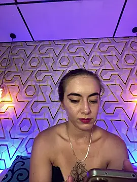 MelanyyJhonson15 online show from July 25, 2026, 9:21 pm