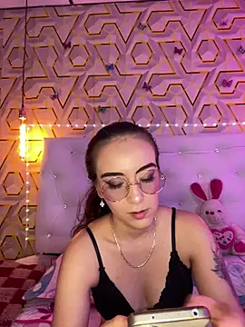 MelanyyJhonson15 online show from March 15, 2026, 3:24 am