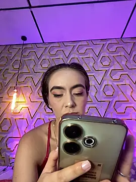 MelanyyJhonson15 online show from July 11, 2026, 9:15 pm