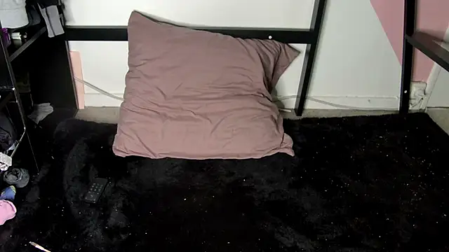 secretcouple 00 online show from March 6, 2026, 8:20 am