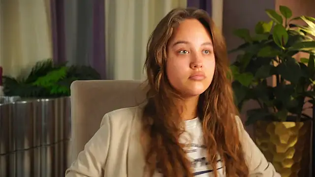 Snapshot of AlesiaTouhey chatting on November 17, 2025, 12:09 pm AlesiaTouhey online show from November 17, 2025, 12:09 pm