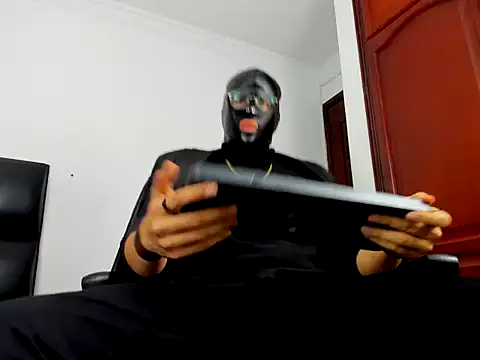 Snapshot of belialcrow666 chatting on November 13, 2025, 7:29 pm belialcrow666 online show from November 13, 2025, 7:29 pm