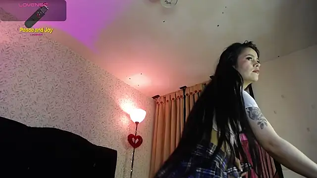 Noise Lux33 online show from March 22, 2026, 1:45 pm