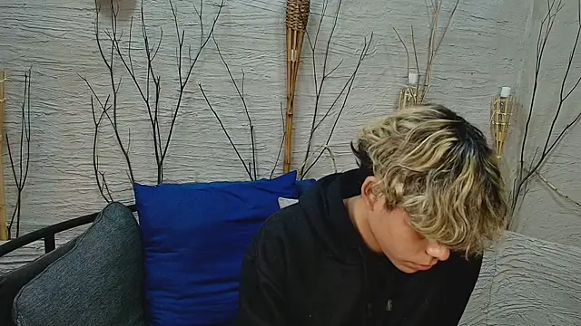 Snapshot of nathan_bell chatting on November 17, 2025, 3:21 am nathan bell online show from November 17, 2025, 3:21 am