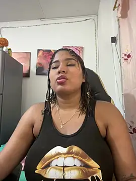 morena-2025 online show from June 20, 2026, 11:32 pm