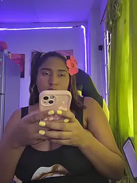 morena-2025 online show from June 13, 2026, 9:24 pm