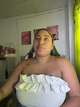 morena-2025 online show from June 10, 2026, 5:47 pm