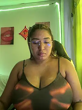 morena-2025 online show from May 8, 2026, 3:49 pm