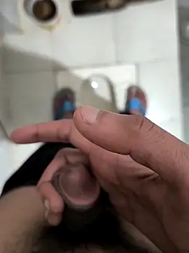 Ritik143jhil online show from November 17, 2025, 1:09 am