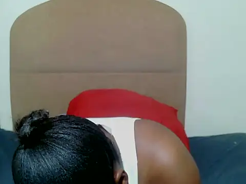 MissMoyo online show from December 18, 2025, 6:01 pm