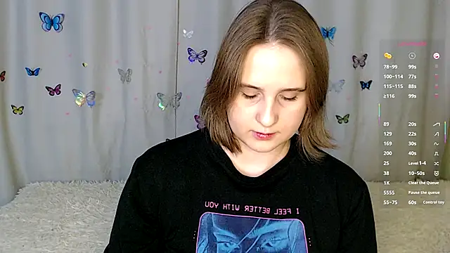 LightNea online show from November 20, 2025, 2:07 pm