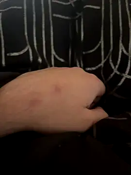 Snapshot of Roro200473 chatting on November 21, 2025, 1:32 pm Roro200473 online show from November 21, 2025, 1:32 pm