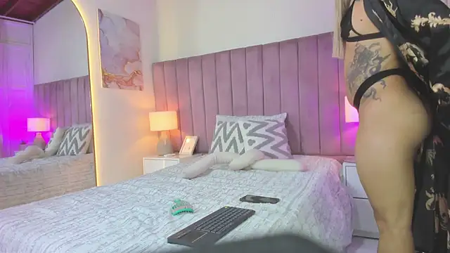 Valentino moretti online show from March 20, 2026, 11:22 am