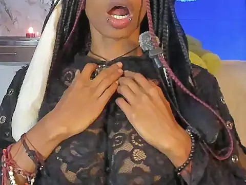 aprille15 online show from December 22, 2025, 6:13 am