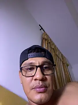 Snapshot of juanlopjl chatting on November 23, 2025, 1:37 am juanlopjl online show from November 23, 2025, 1:37 am