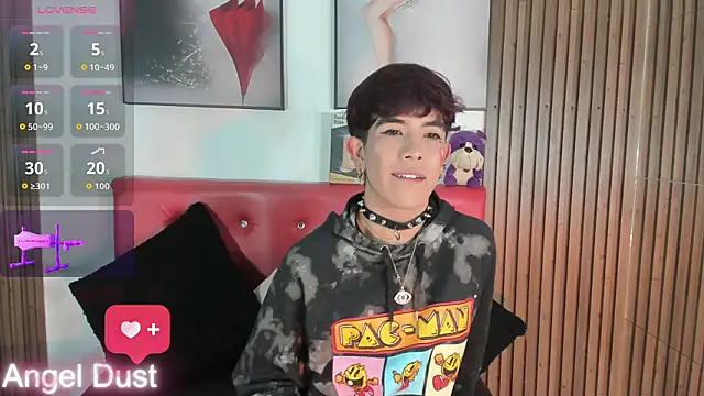 Snapshot of Angeldust19 chatting on January 17, 2026, 4:38 am Angeldust19 online show from January 17, 2026, 4:38 am