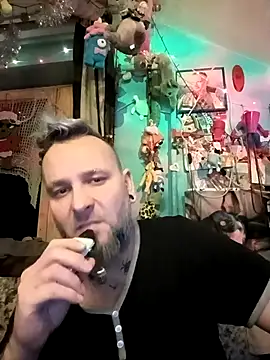 Snapshot of Joy80Snake chatting on November 15, 2025, 4:33 pm Joy80Snake online show from November 15, 2025, 4:33 pm