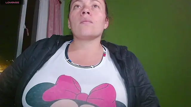 Snapshot of Rouse_hot_ chatting on June 23, 2026, 12:52 am Rouse hot online show from June 23, 2026, 12:52 am