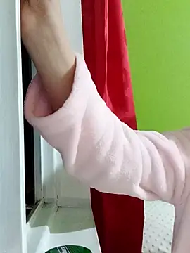 Rouse hot  online show from January 7, 2026, 12:26 am