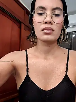 Snapshot of Mia_saaenz chatting on November 16, 2025, 7:07 pm Mia saaenz online show from November 16, 2025, 7:07 pm