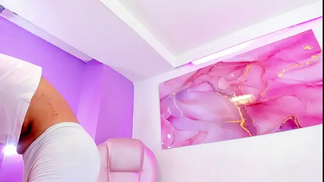 ALICASTILLOVIP online show from January 10, 2026, 8:15 pm