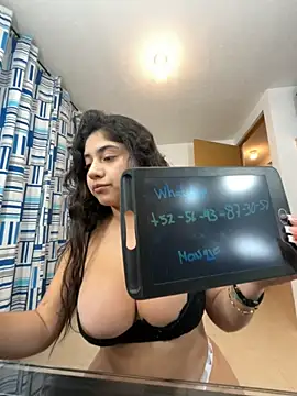 Monica17 online show from November 18, 2025, 5:33 am