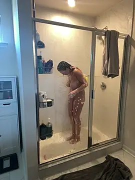 Snapshot of Ayybaebay chatting on March 10, 2026, 10:14 pm Ayybaebay online show from March 10, 2026, 10:14 pm