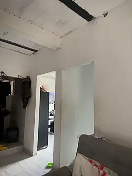 Isabella Hillss online show from March 10, 2026, 7:18 pm