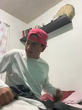 algila08 online show from February 15, 2026, 4:24 am