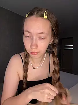 Holy Poly online show from April 7, 2026, 5:31 am