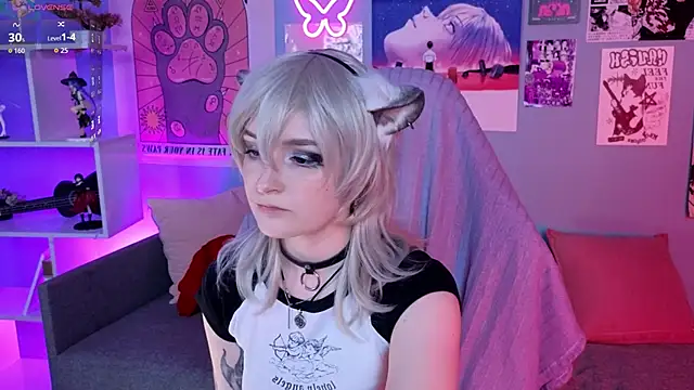 Snapshot of vronnier chatting on April 15, 2026, 3:38 pm vronnier online show from April 15, 2026, 3:38 pm