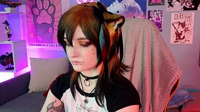 Snapshot of vronnier chatting on April 14, 2026, 3:28 pm vronnier online show from April 14, 2026, 3:28 pm