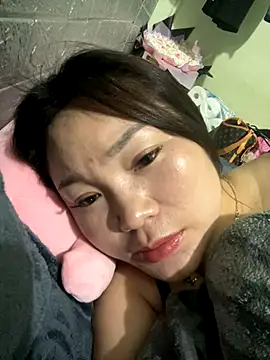 Snapshot of ryry-cute chatting on November 15, 2025, 12:31 pm ryry-cute online show from November 15, 2025, 12:31 pm