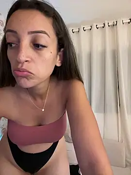 Snapshot of BelleRune chatting on February 1, 2026, 10:13 am BelleRune online show from February 1, 2026, 10:13 am