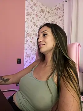 Snapshot of BelleRune chatting on February 12, 2026, 5:02 pm BelleRune online show from February 12, 2026, 5:02 pm