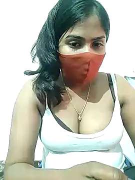 Snapshot of Red_Love_1 chatting on January 12, 2026, 5:20 pm Red Love 1 online show from January 12, 2026, 5:20 pm