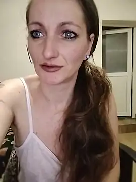 CrazyMaya39 online show from April 15, 2026, 11:05 pm