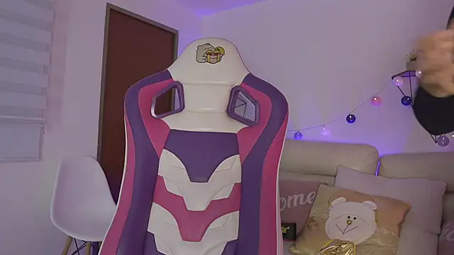 Enola Holmes  online show from November 29, 2025, 1:22 pm