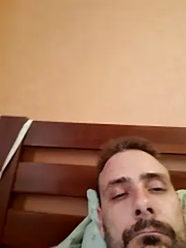 Gregorywhitelegs online show from April 29, 2026, 4:11 pm