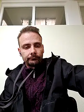 Gregorywhitelegs online show from April 24, 2026, 11:34 am