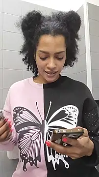 Snapshot of chanell95 chatting on February 9, 2026, 10:19 pm chanell95 online show from February 9, 2026, 10:19 pm