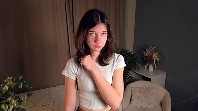 MarilynMun online show from November 25, 2025, 2:23 am