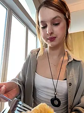 hani obsessed online show from February 4, 2026, 10:32 am