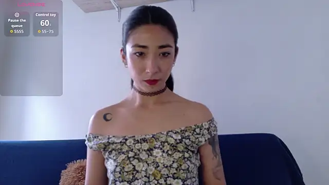 AmbarOishi   online show from April 8, 2026, 4:19 pm