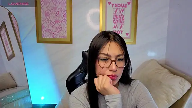 Snapshot of Maleja_v_ chatting on November 26, 2025, 1:33 pm Maleja v online show from November 26, 2025, 1:33 pm