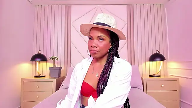 Snapshot of LailaDavidson chatting on January 15, 2026, 12:19 pm LailaDavidson online show from January 15, 2026, 12:19 pm